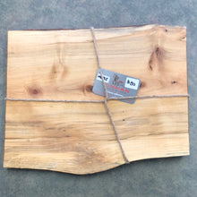 Charger l&#39;image dans la galerie, Small Cutting Board
